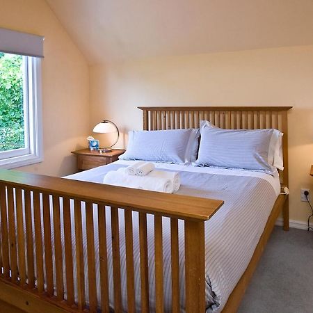 โอรารี แอนด์ โอรารี อพาร์ตเมนต์ Bed & Breakfast ไครสต์เชิร์ช ภายนอก รูปภาพ